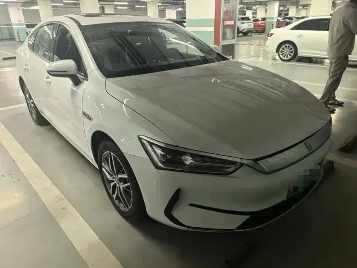 Qin PLUS 2021 EV 400KM Luxury Model 6