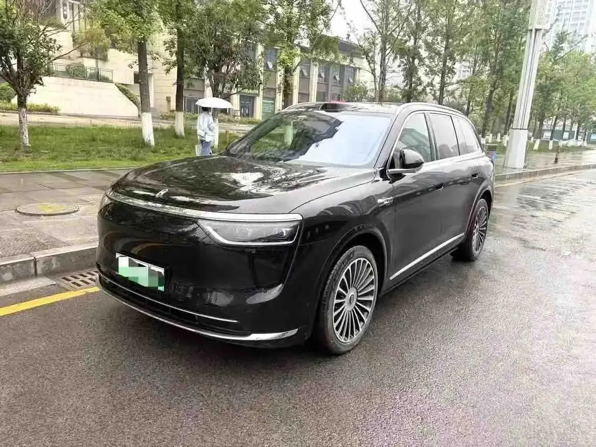 AITO M8 2025 extended range Max version 53.4kWh 5-seat version - View 1