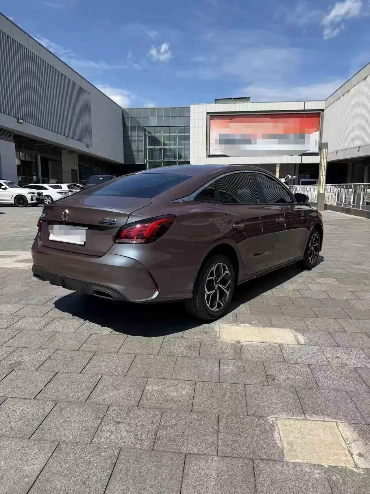 MG5 2023 180DVVT CVT Deluxe Edition 6