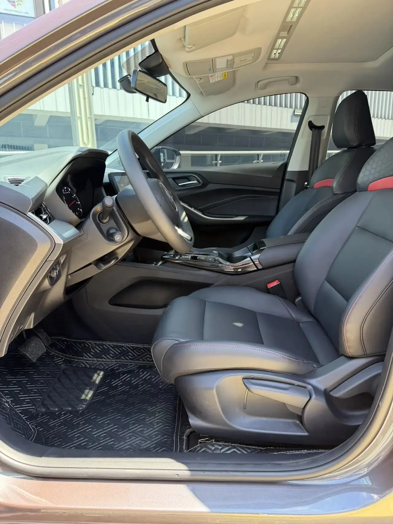 MG5 2023 180DVVT CVT Deluxe Edition 7
