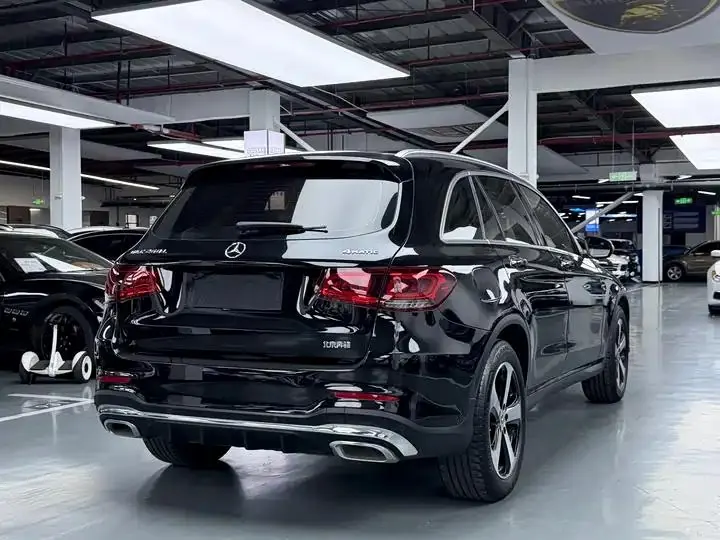 Mercedes Benz GLC 2022 GLC 260 L 4MATIC Dynamic 18
