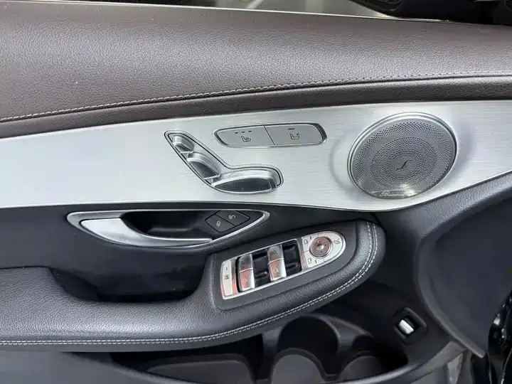 Mercedes Benz GLC 2022 GLC 260 L 4MATIC Dynamic 6
