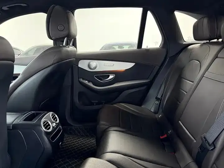 Mercedes Benz GLC 2022 GLC 260 L 4MATIC Dynamic 8