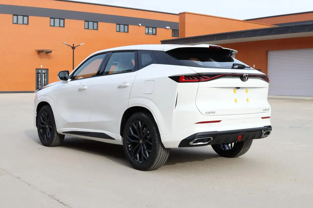 ChangAn 2026 UNI-Z 1.5T smooth version of automatic gear 3