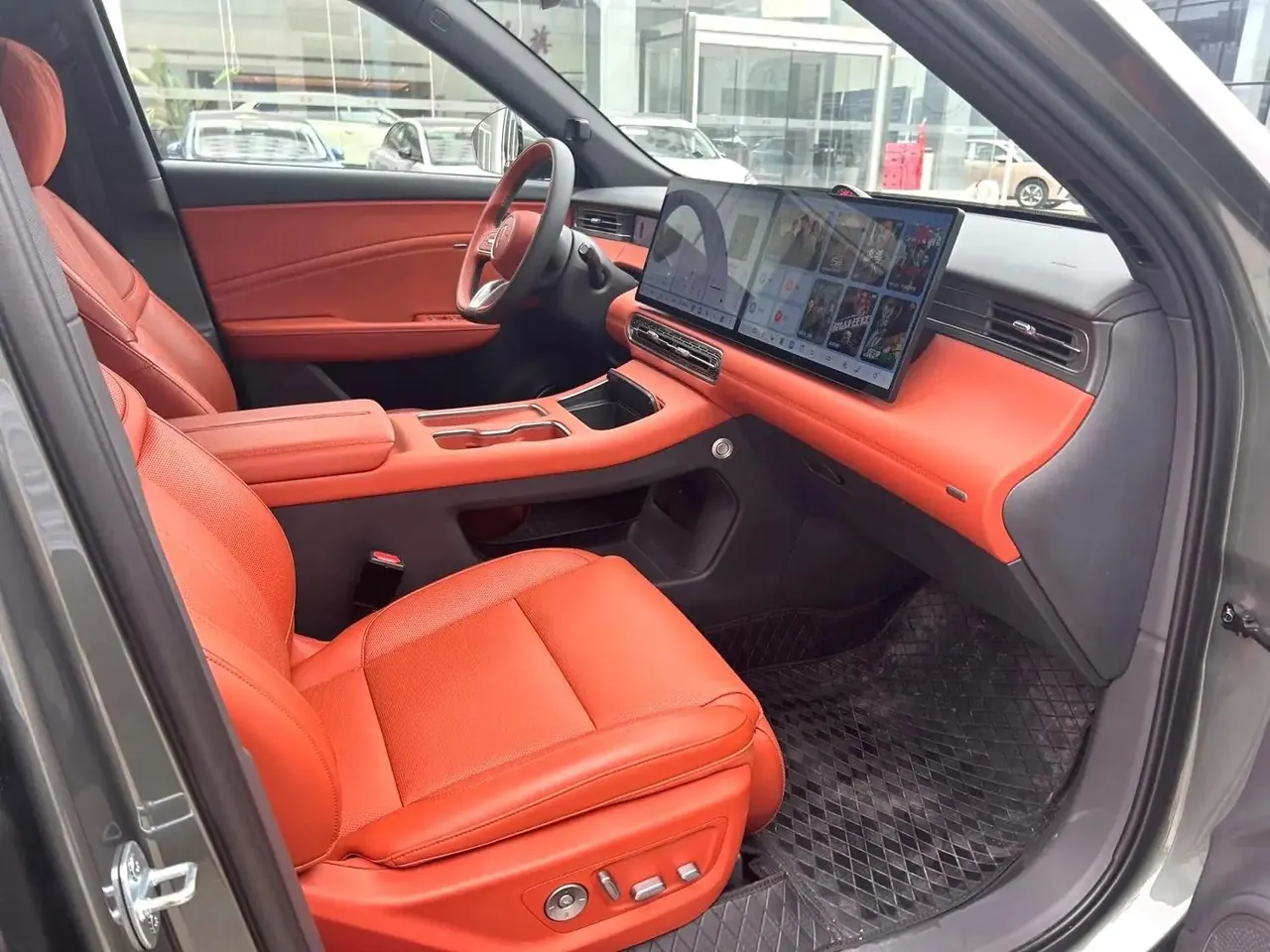 HongQi 2026 HS6 PHEV 1.5T 240 Smart Hybrid Automatic Gear 4