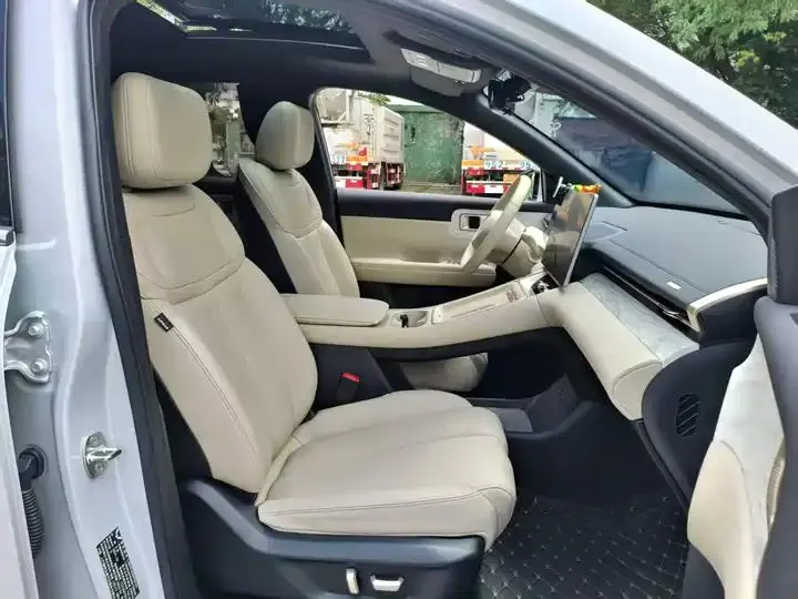 WuLing Starlight S 2024 130km Flagship 12