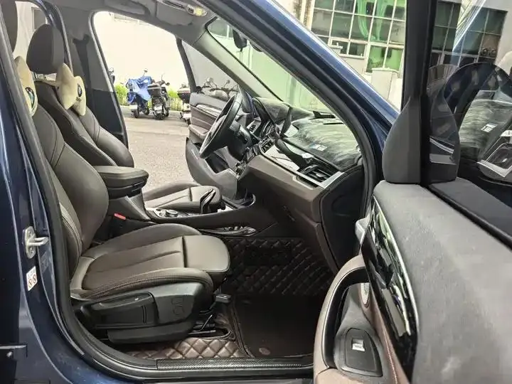BMW X1 2020 sDrive20Li exclusive type 16