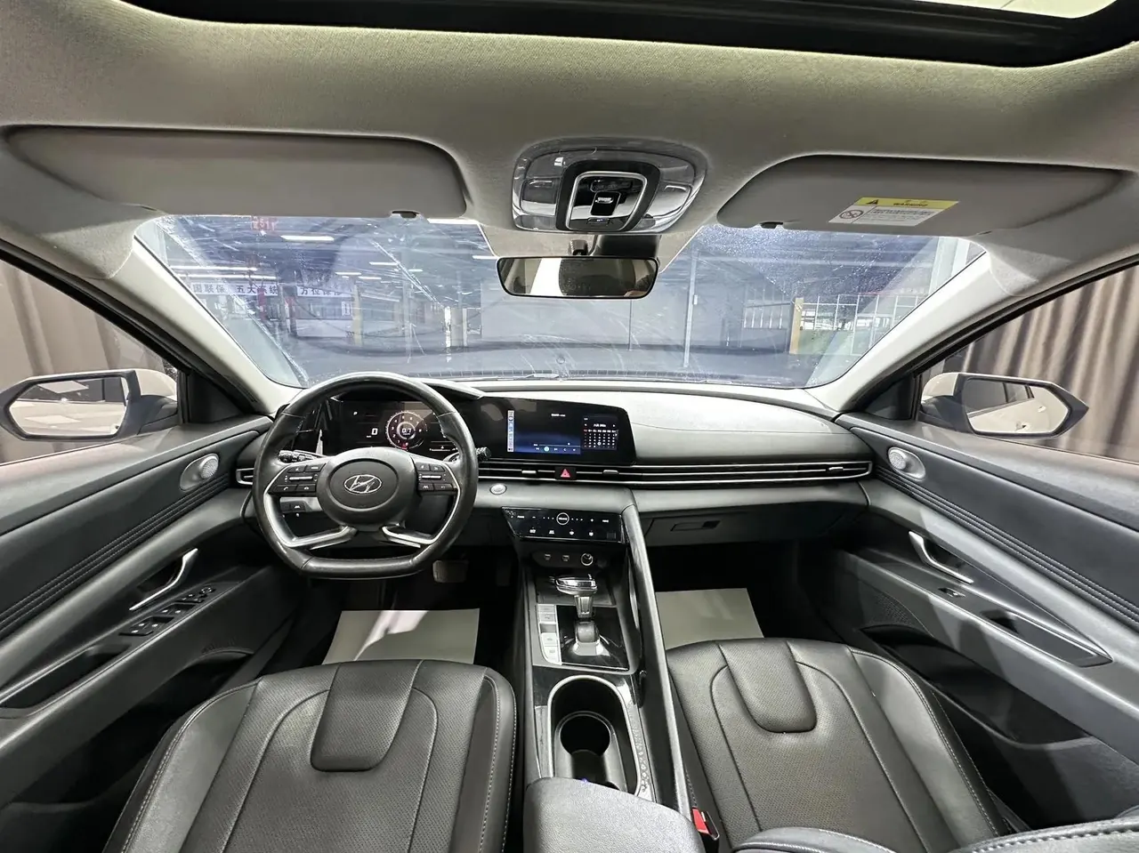 Elantra 2021 1.5L CVT Luxury Edition 5