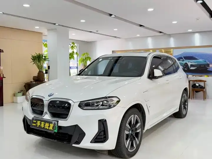 BMW iX3 2022 Model Facelift Leading Edition - View 1