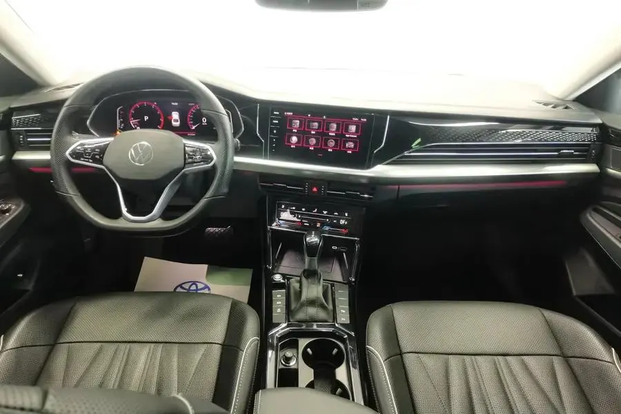 Passat 2022 330TSI Deluxe Edition 4
