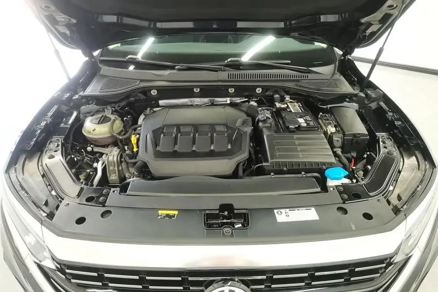 Passat 2022 330TSI Deluxe Edition 8