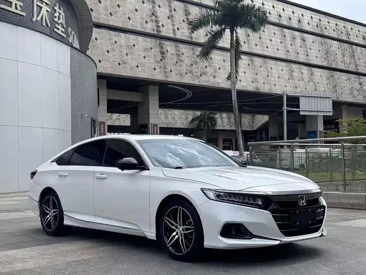 Accord 2022 260TURBO Magic Night Premium Edition 3