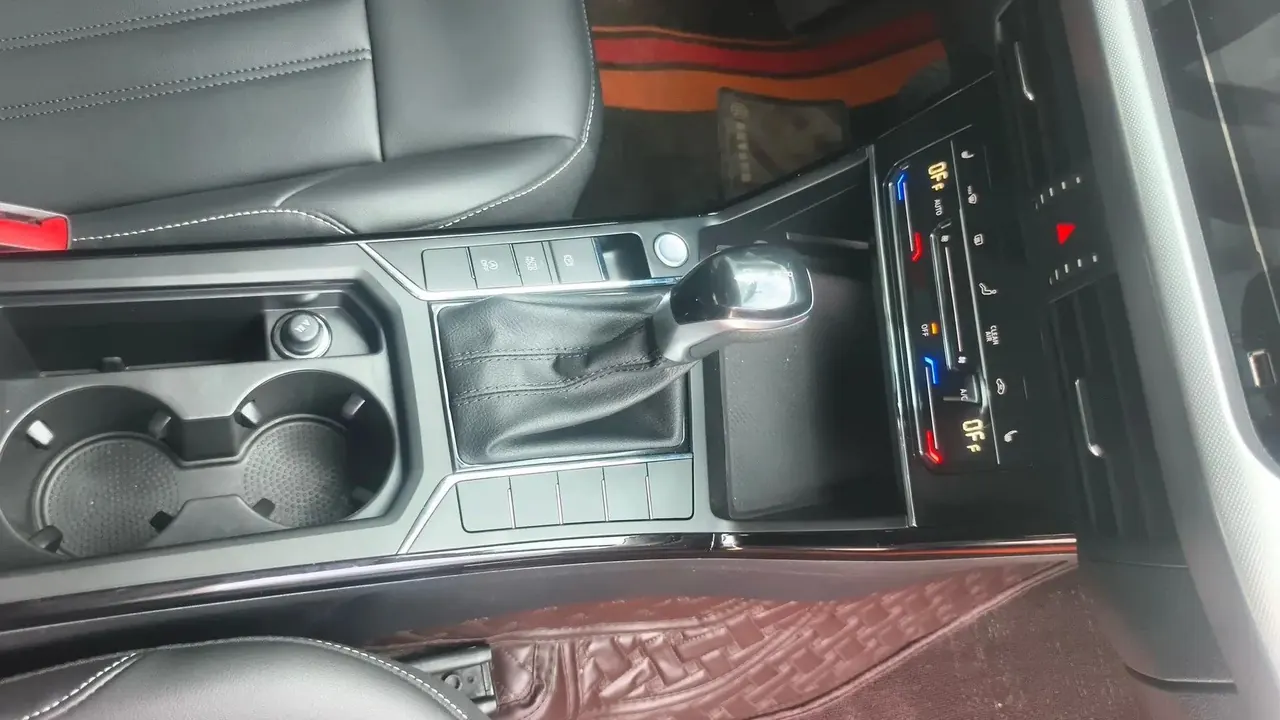 Passat 2022 280TSI Elite Edition 11