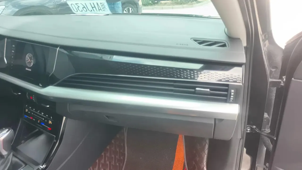 Passat 2022 280TSI Elite Edition 12
