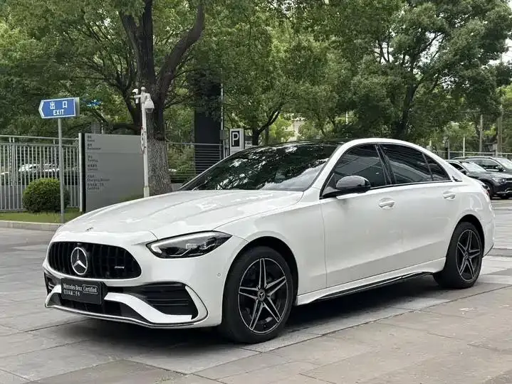 Mercedes Benz Class C 2023 to C 260 L Night Sports Edition - View 1