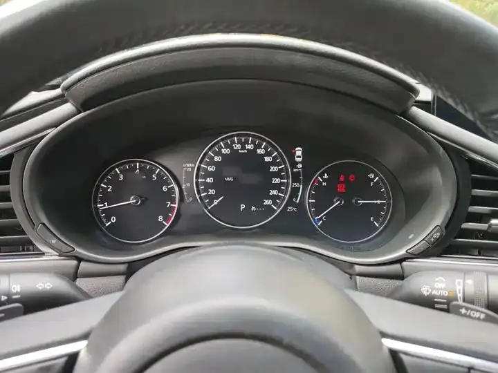 Mazda 3 Onksera 2023 2.0L Automatic Quality Glamour Edition 4