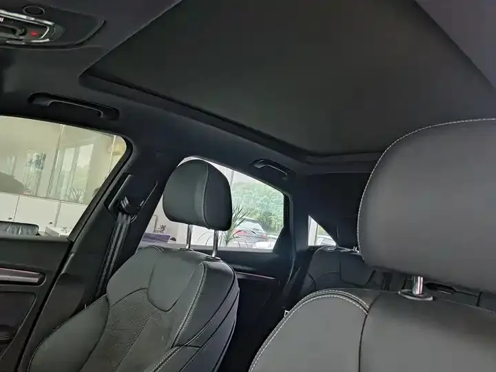 Audi Q5L Sportback 2023 40 TFSI Luxury Model 6