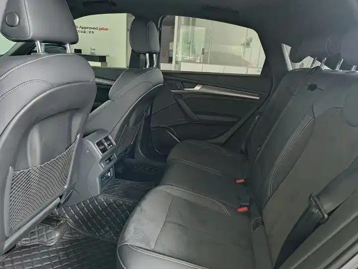 Audi Q5L Sportback 2023 40 TFSI Luxury Model 8