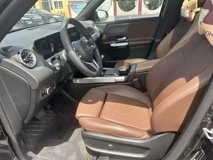 Mercedes Benz GLB 2022 model change GLB 200 fashion model 3