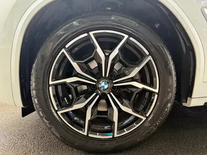 BMW X3 2023 xDrive25i M sports suit 5