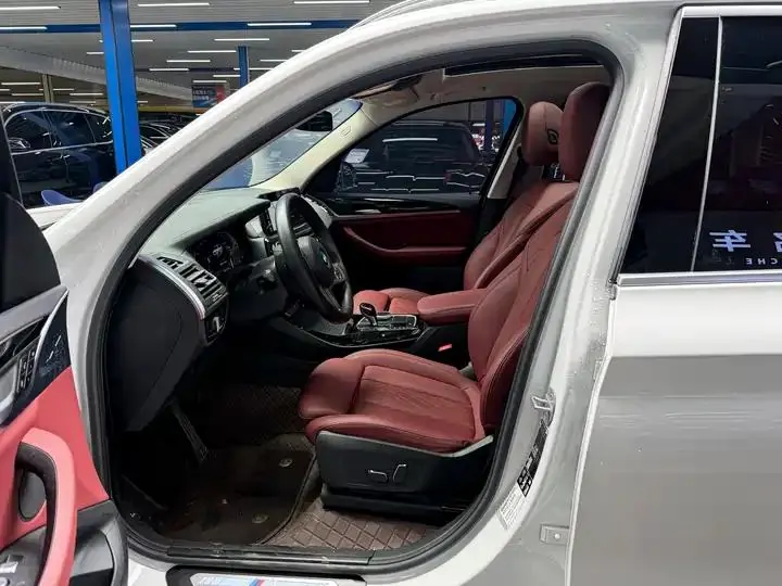 BMW X3 2023 xDrive25i M sports suit 6