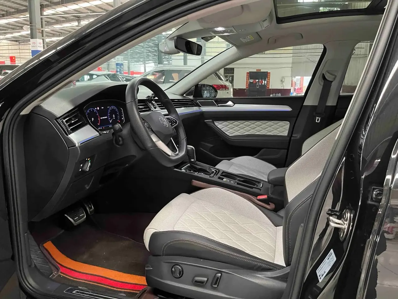 Magotan 2022 330TSI DSG Basic 2
