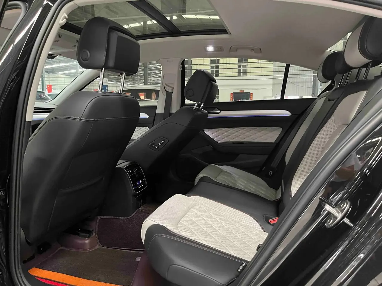 Magotan 2022 330TSI DSG Basic 5