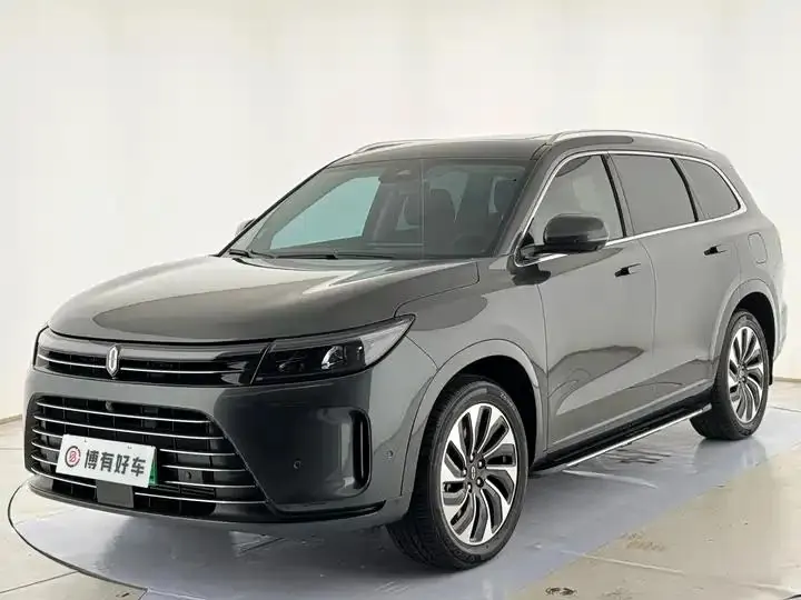 Открыть галерею: AITO M7 2022 1.5T 4WD Deluxe Edition
