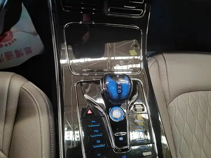 Han 2025 DM-i Intelligent Driving Version, 125km Range, Prestige Model 16