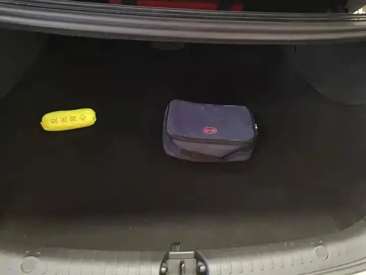 Han 2025 DM-i Intelligent Driving Version, 125km Range, Prestige Model 4