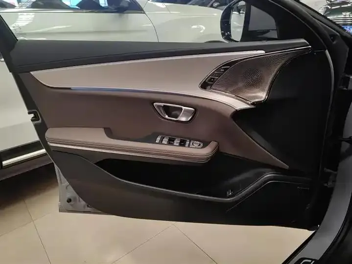 Han 2025 DM-i Intelligent Driving Version, 125km Range, Prestige Model 7