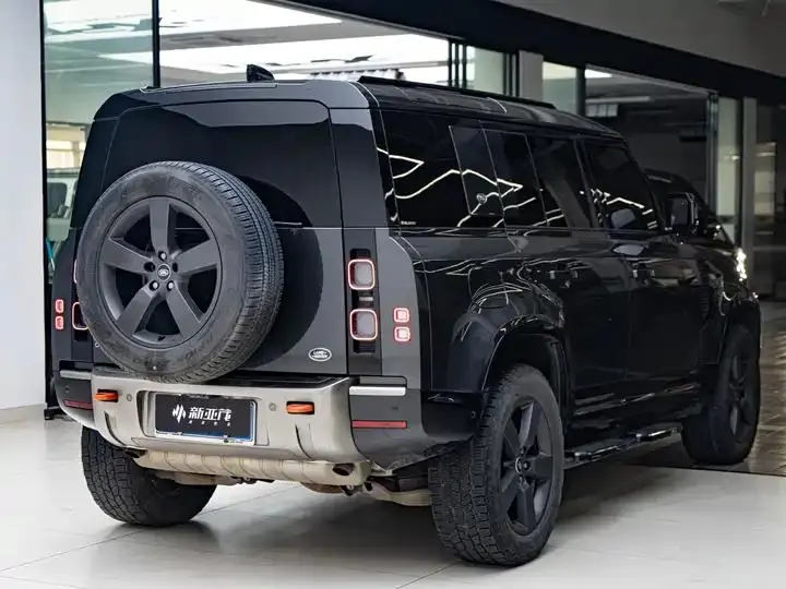 Land Rover Guard 2023 Change 110 3.0T P400 X 7