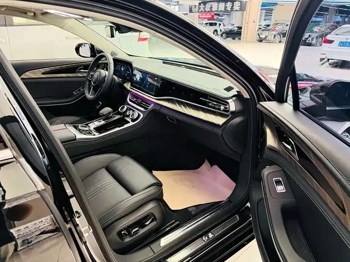 HongQi H9 2020 model 2.0T Intelligent Connected Flag Enjoyment Edition 11