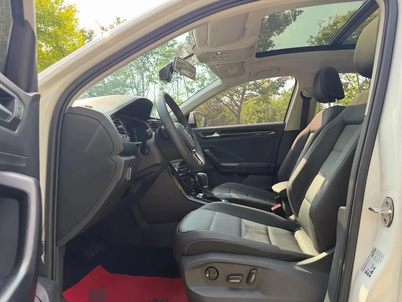 T-ROC 2022 280TSI DSG Front-Wheel Drive Comfort PLUS 4