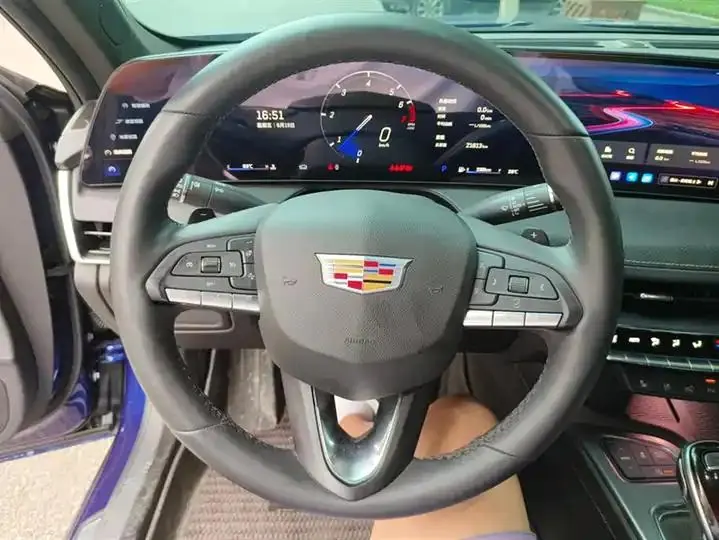 Cadillac CT5 2024 28T Honorable Model 15