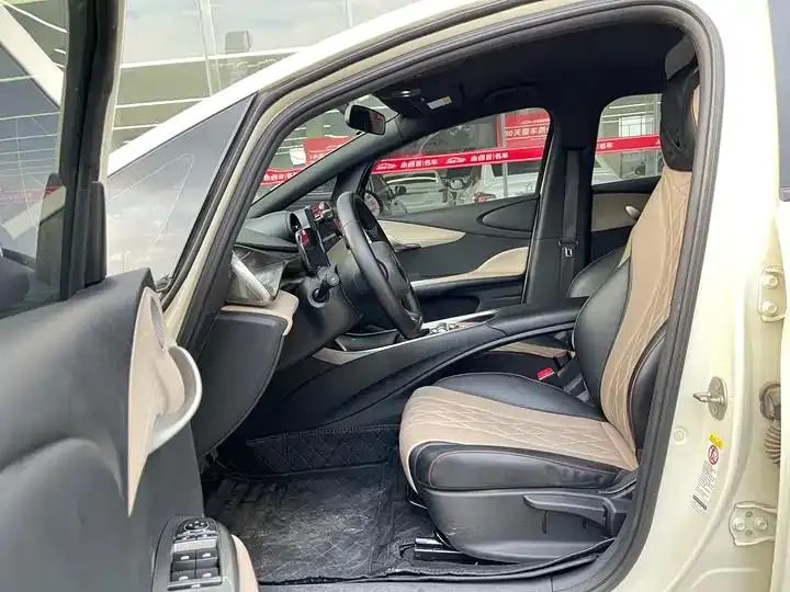 Dolphin 2021 405km Free Edition 6