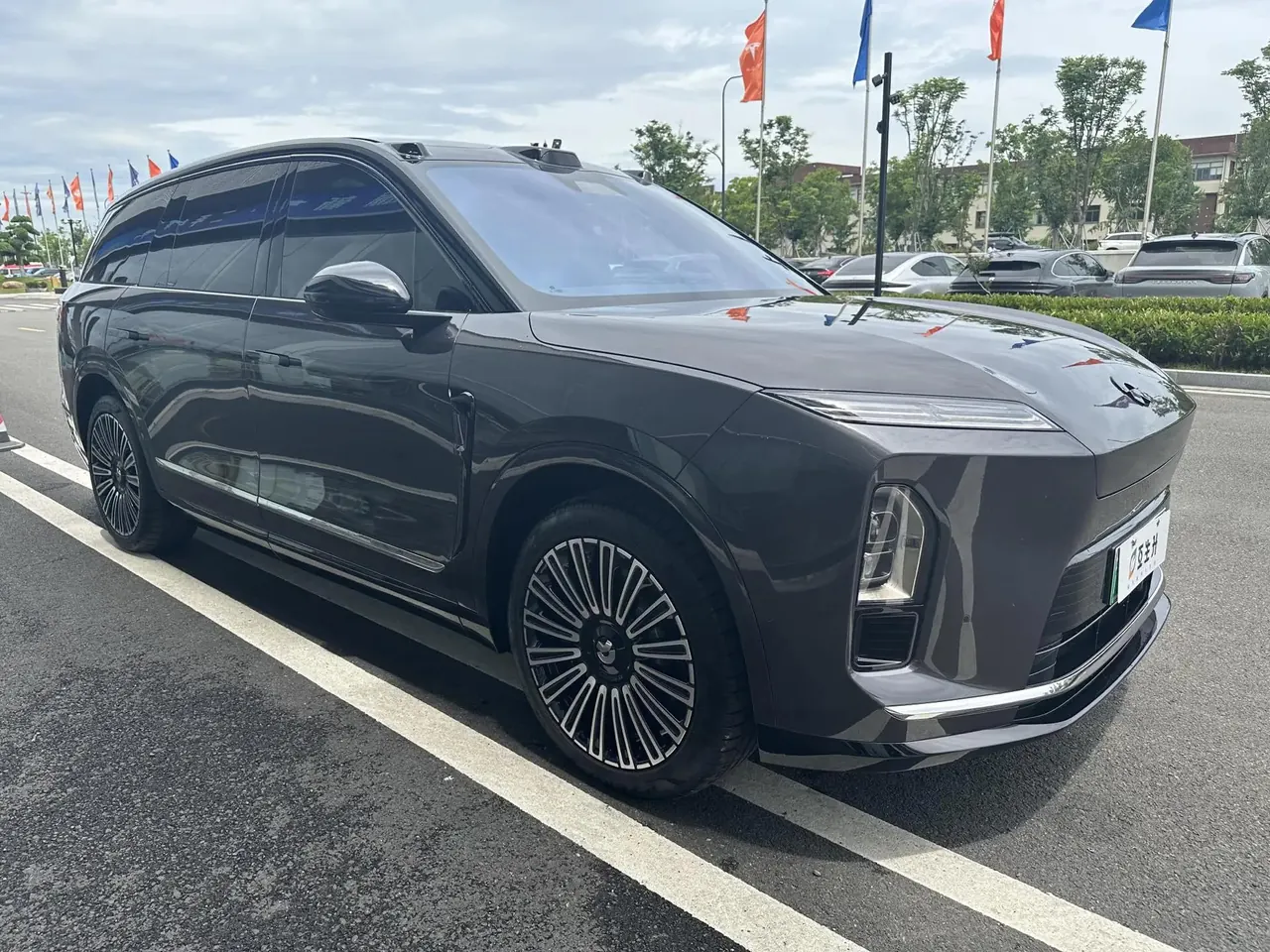 NIO 2026 ES8 6‑Seater Executive Luxury Edition Automatic Transmission 4