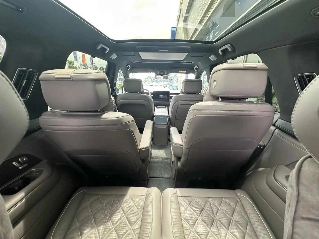 NIO 2026 ES8 6‑Seater Executive Luxury Edition Automatic Transmission 8