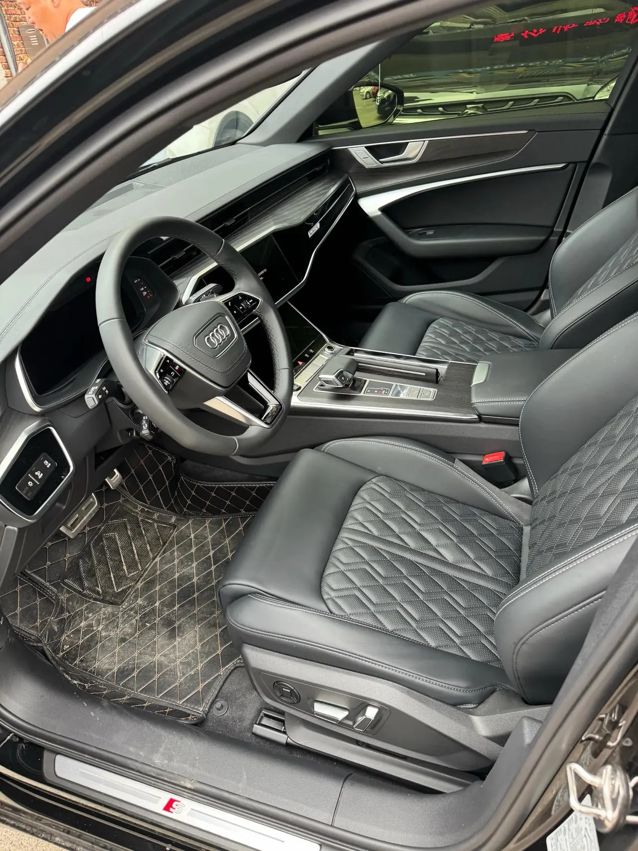 Audi 2025 A6L 2.0TFSI 45TFSI Quattro Selected Dynamic Automatic 5