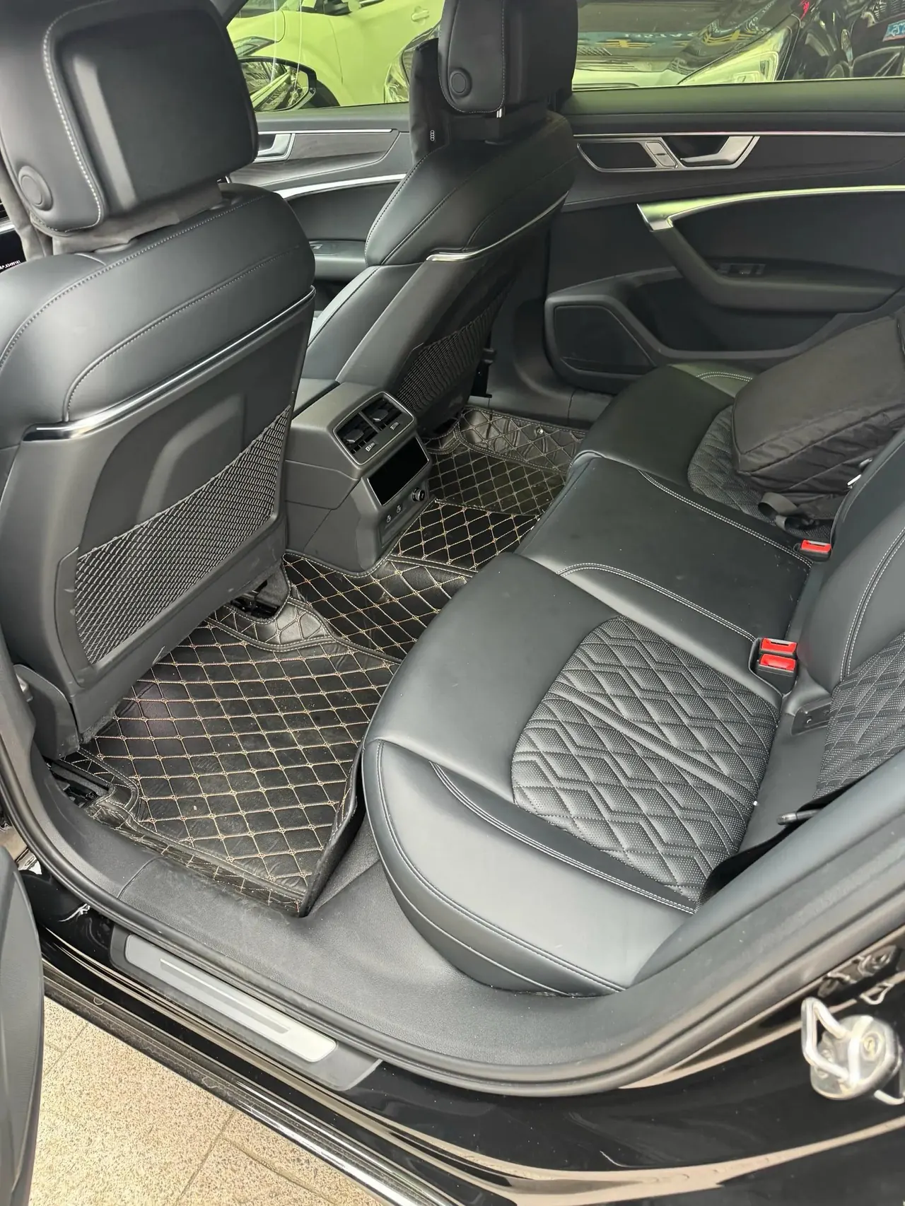 Audi 2025 A6L 2.0TFSI 45TFSI Quattro Selected Dynamic Automatic 6