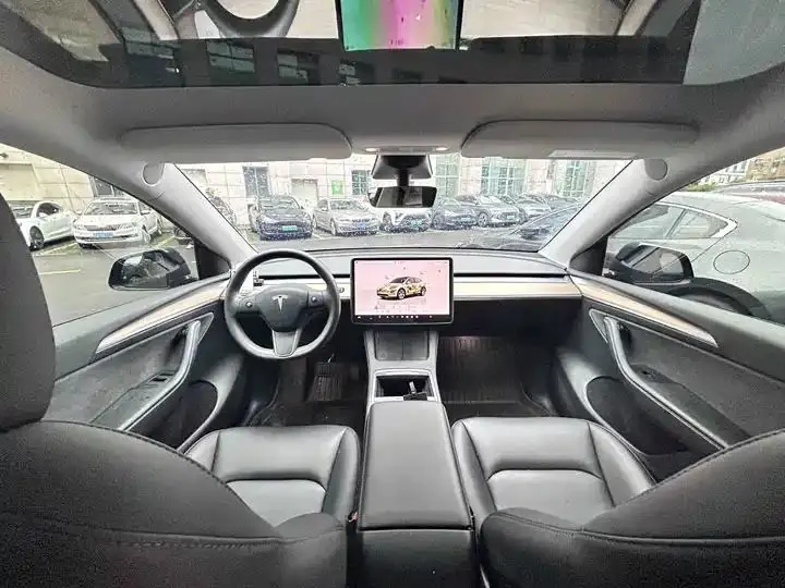 2022 Model Y Refreshed Rear-Wheel-Drive Version 13