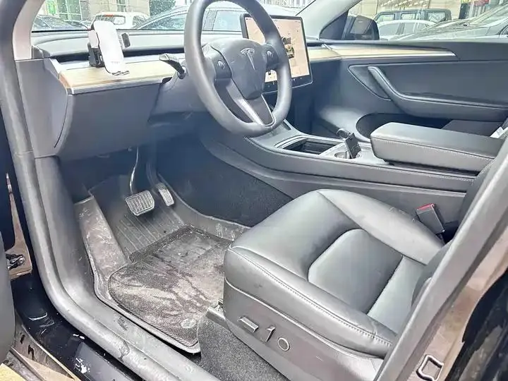 2022 Model Y Refreshed Rear-Wheel-Drive Version 14