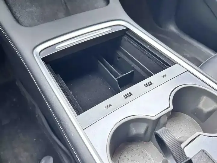 2022 Model Y Refreshed Rear-Wheel-Drive Version 15