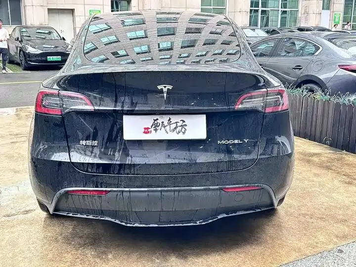 2022 Model Y Refreshed Rear-Wheel-Drive Version 4