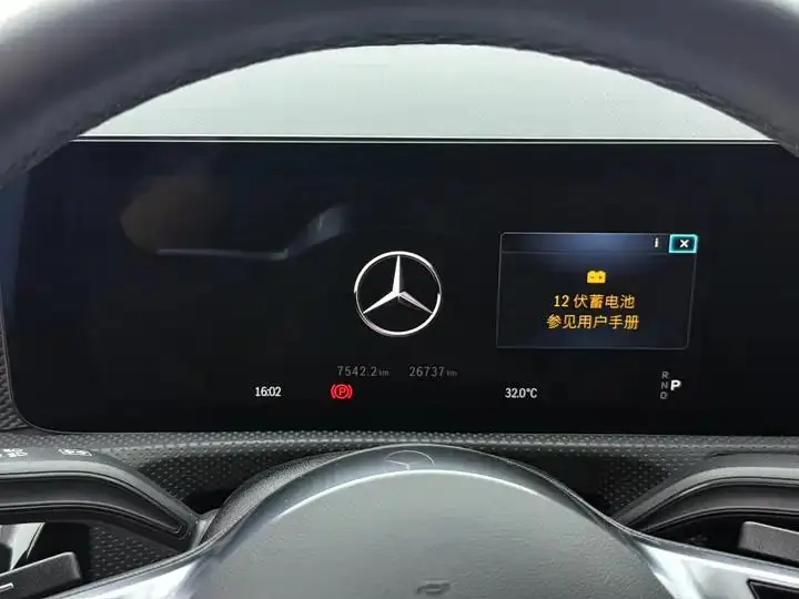 Mercedes Benz Class A 2023 A 180 L 18