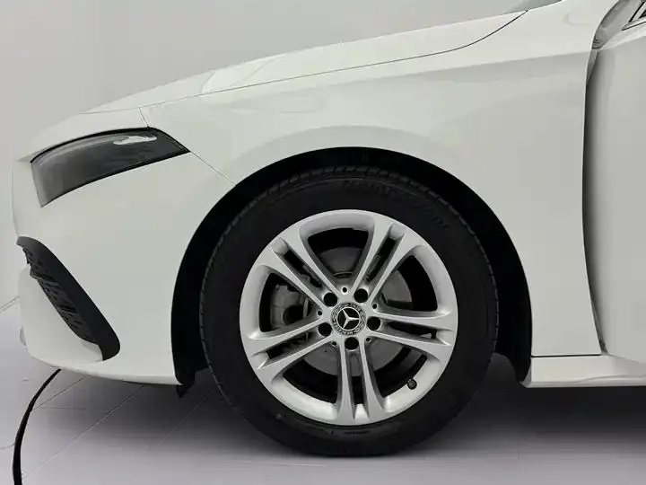 Mercedes Benz Class A 2023 A 180 L 19