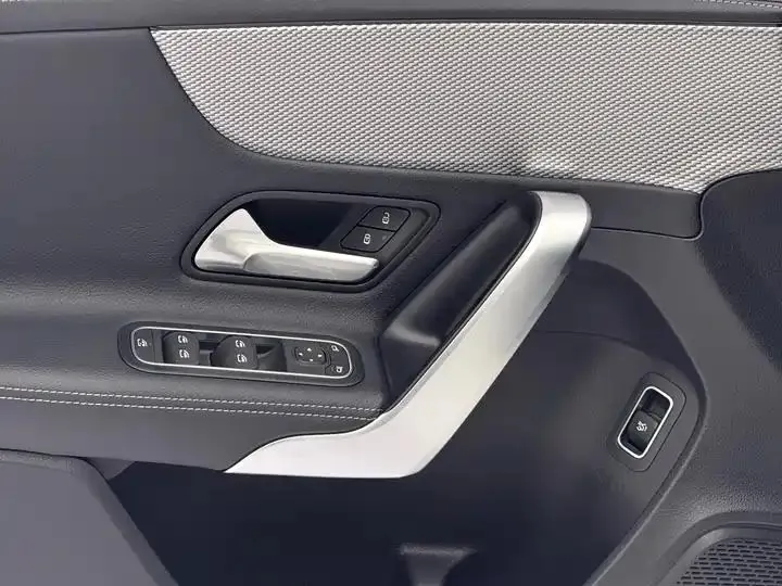 Mercedes Benz Class A 2023 A 180 L 20