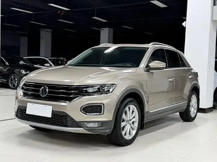 Открыть галерею: T-ROC Tange 2021 280TSI DSG Two-Drive Elite Zhilian Edition