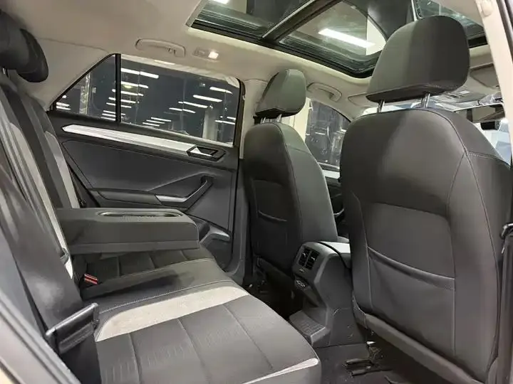 T-ROC Tange 2021 280TSI DSG Two-Drive Elite Zhilian Edition 13