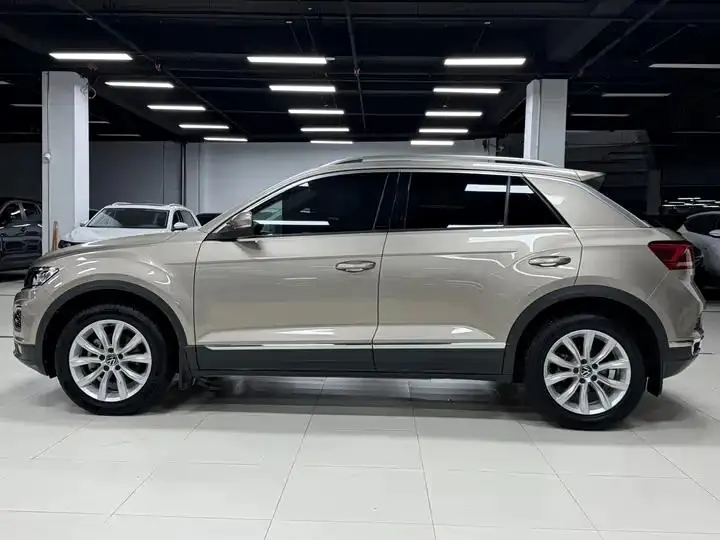 T-ROC Tange 2021 280TSI DSG Two-Drive Elite Zhilian Edition 7